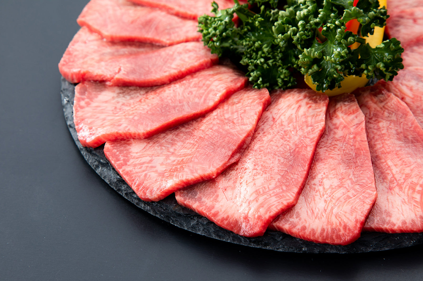 【極上】牛タン | 厚切り – お肉のマルシェ中王